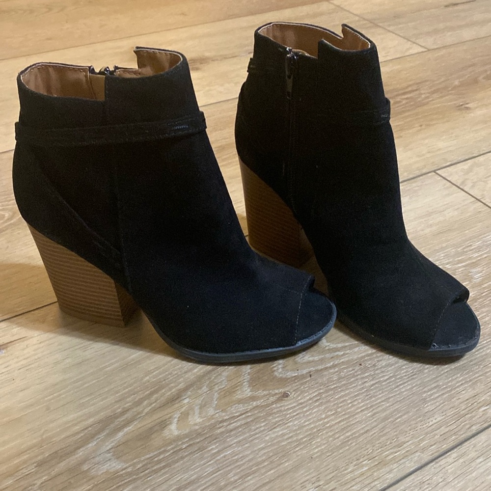 Qupid Black Suede Ankle Booties